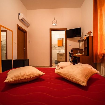 Sole Luna B&B เปสการา ภายนอก รูปภาพ